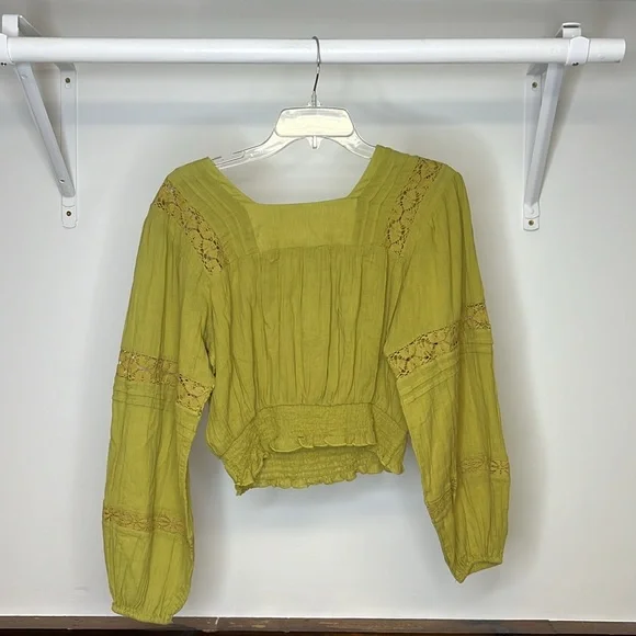 NWT AEO Green Puff Sleeve Top- XS - Picture 2 of 7